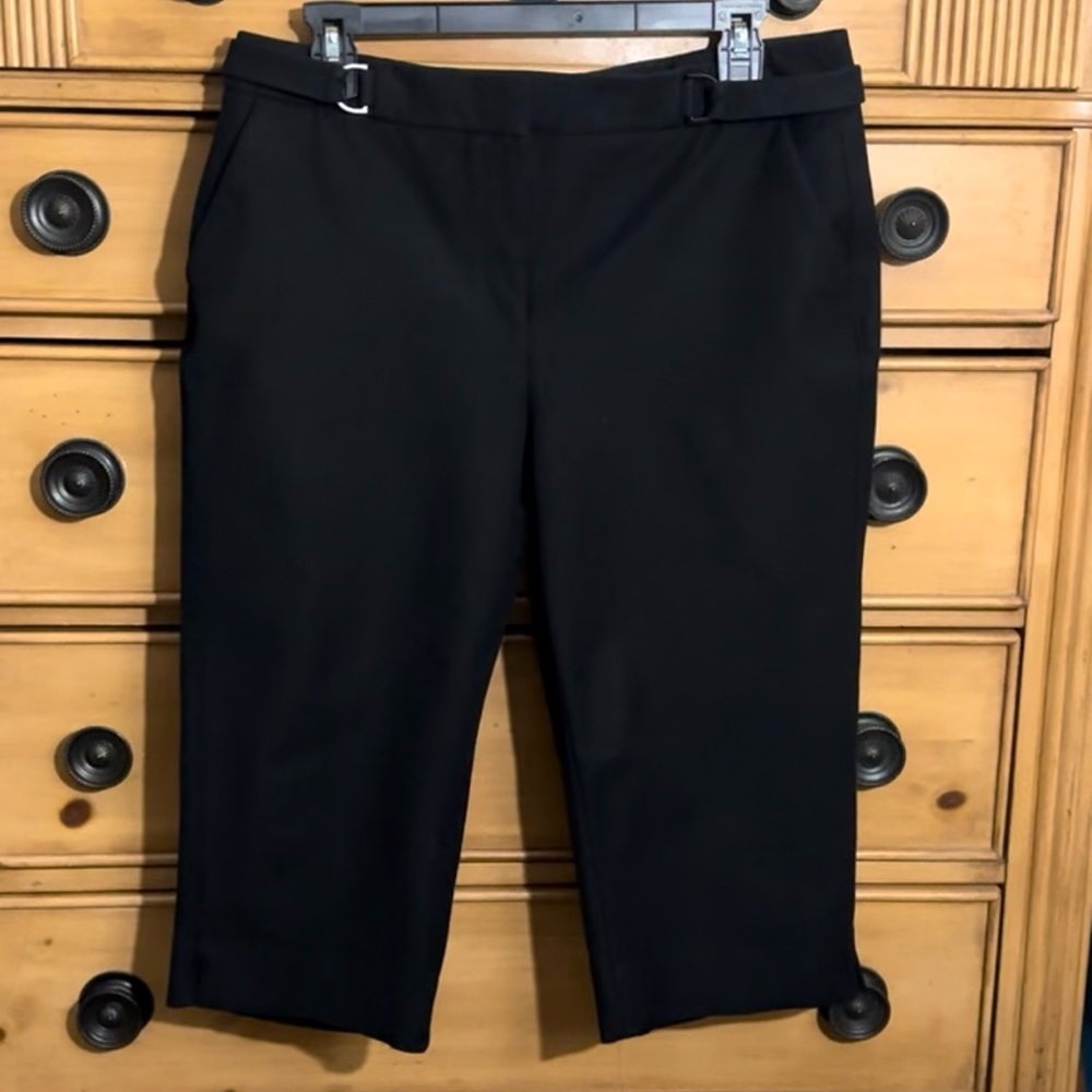 🎉Great Deal🎉 Women’s WHBM Knee-pants “The Crop” Like New Sz 10